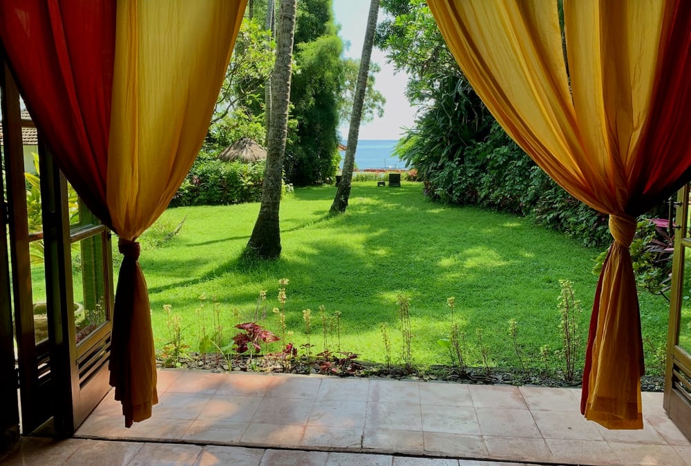 Gartenblick aus einem Bali Mandala Bungalow
